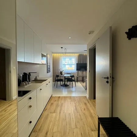 Zurawia 18.11 Appartement *